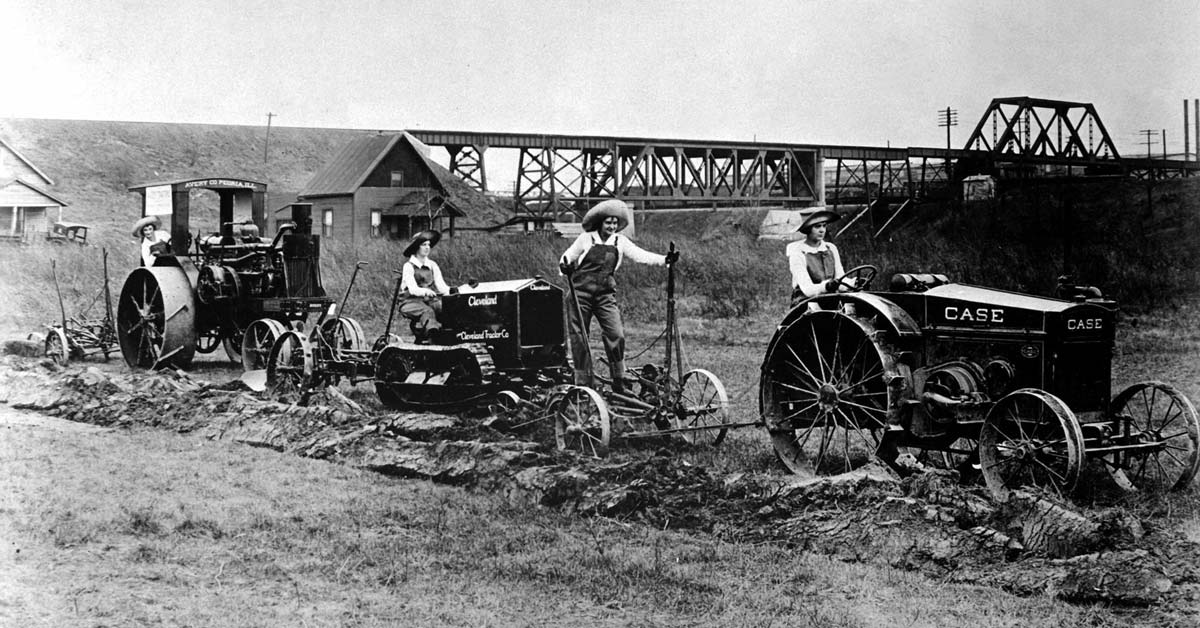 global-tanks-queensland-tractor-history-worldwar