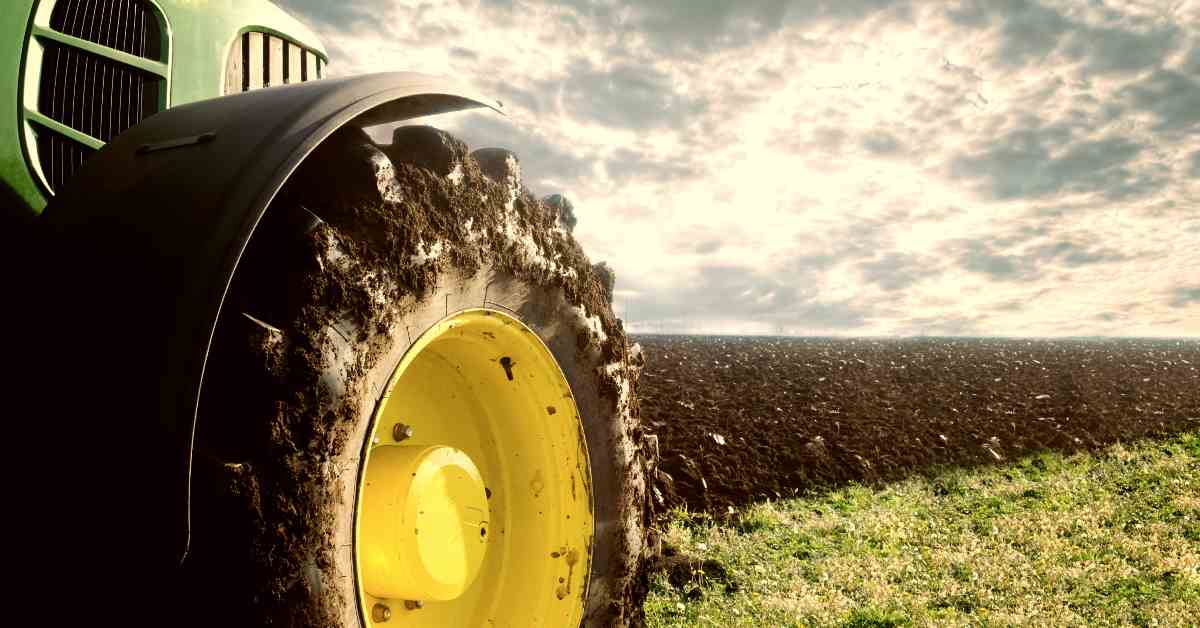 alt="Tractor wheel"