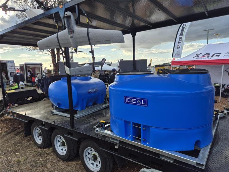 800L mixing tank mounted on a drone trailer