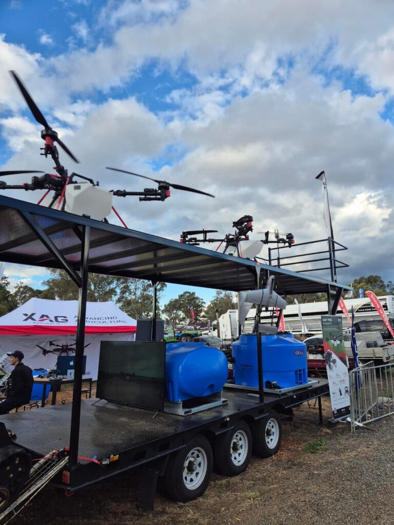 800L mixing tank mounted on a drone trailer